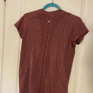 Lululemon Swiftly Tech Tee Size 6